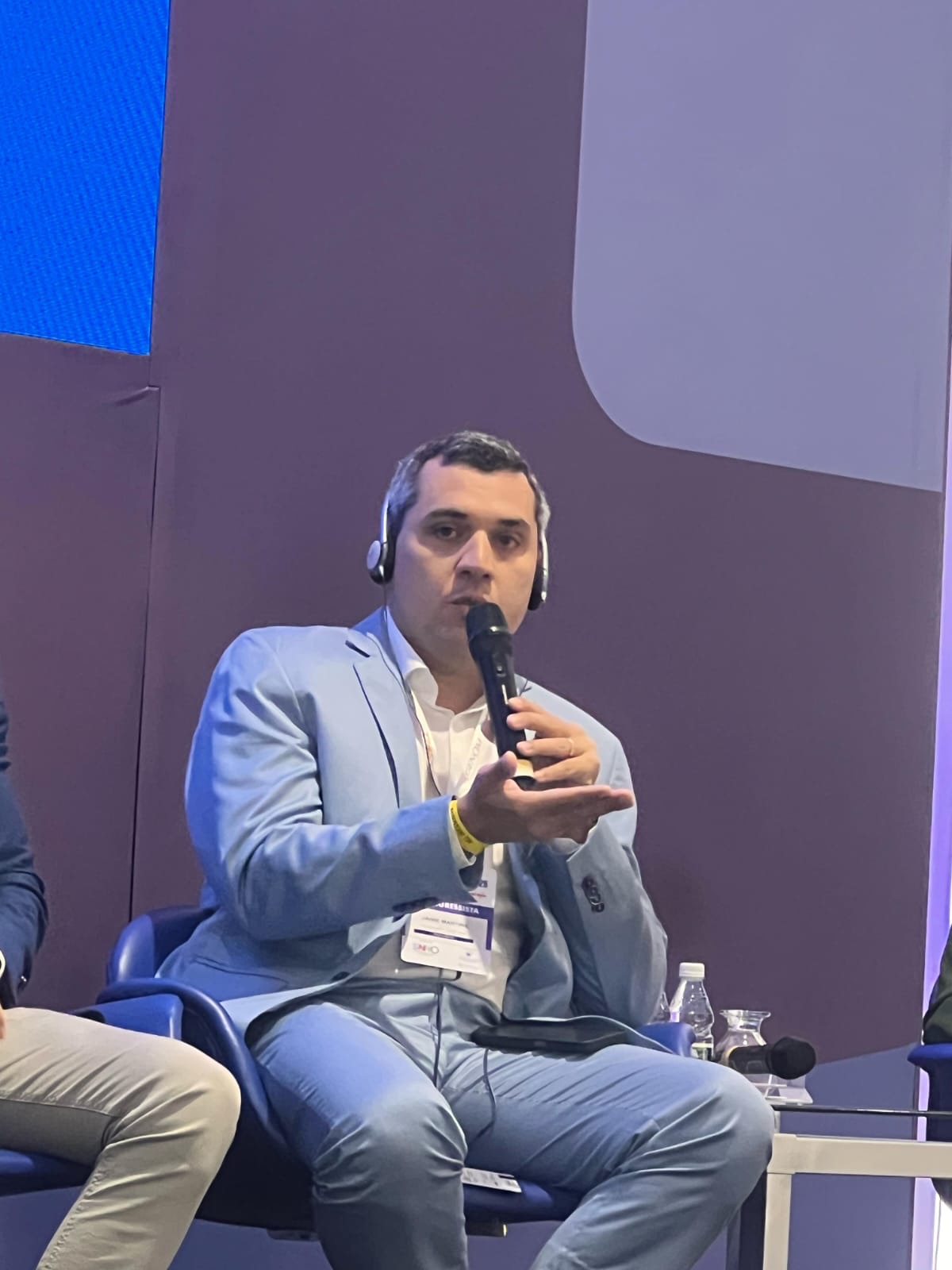 Dr. Jaime Martins em painel de congresso de oftalmologia